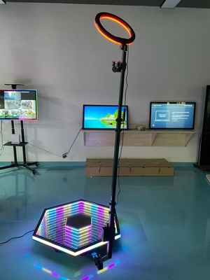 घूर्णी 3D होलोग्राफिक डिस्प्ले स्वचालित 360 डिग्री सेल्फी फोटो बूथ