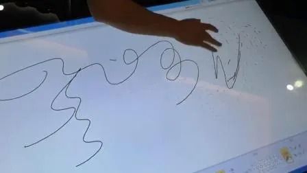 43 इंच कस्टम टच स्क्रीन कियोस्क, 1920x1080 रेज़ोल्यूशन के साथ